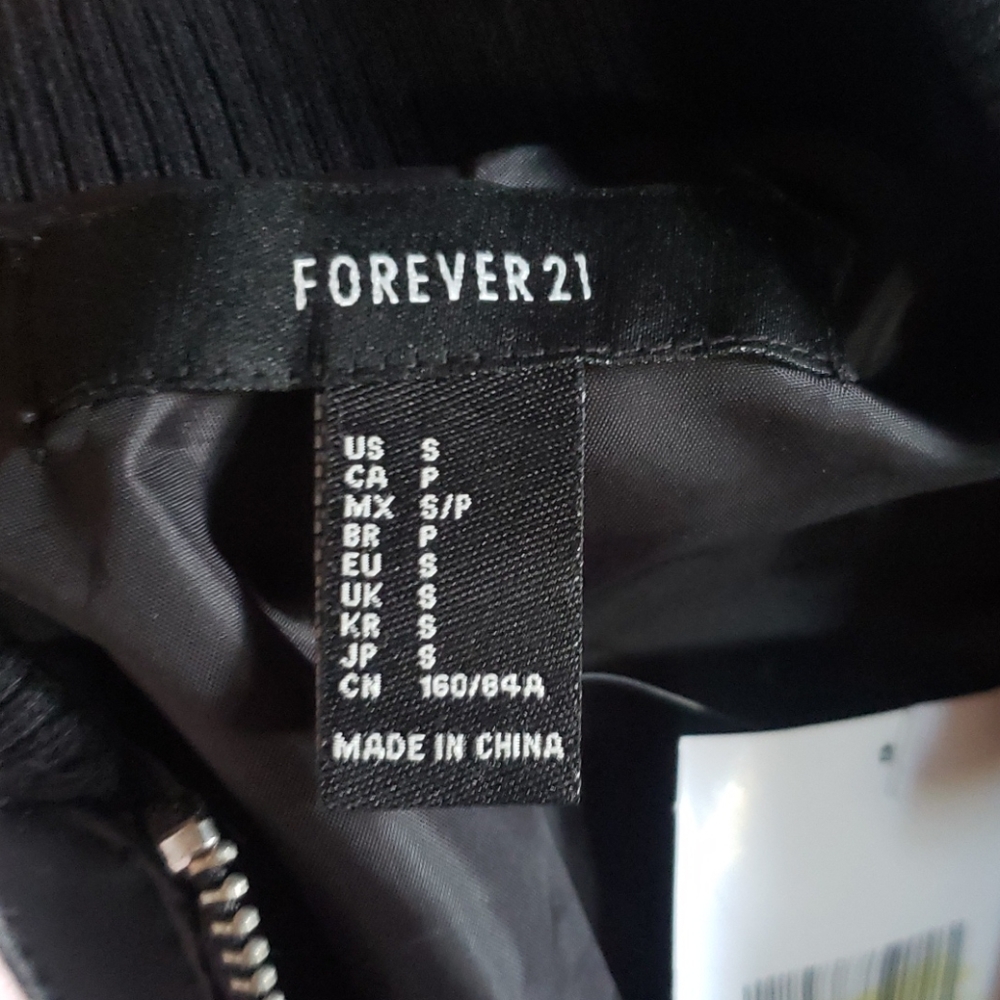 NWT F21 fuzzy jacket - Picture 5 of 7